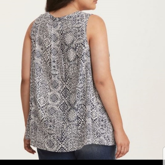 Torrid Tank top - Picture 2 of 5
